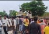 यूपी में युवक सिर धड़ से अलग हुआ…पीछे बैठे युवक का पैर कटा, ऑटो से बचने के चक्कर में गई जान