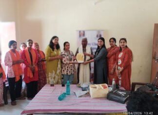 विश्व धरोहर दिवस पर रोटरी यूफोरिया क्लब ने मिट्टी की धरोहर के संरक्षकों को किया सम्मानित