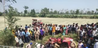 ट्रैक्टर-ट्रॉली पलटने से 5 लोगों की मौत, 15 घायल