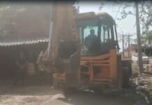 बरखापुर में कब्रिस्तान की जमीन बताकर सिर्फ एक का निर्माण गिराया, बाकी को दी गई राहत; सदर तहसील प्रशासन पर उठे सवाल