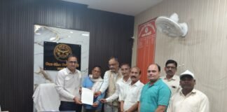 जनगणना में ड्यूटी दे रहे रायबरेली के शिक्षकों का बड़ा ऐलान, बोले- बिना उपार्जित अवकाश के नहीं बनेगी बात