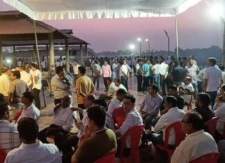 उमड़ा जनसैलाब ,अम्बरीष श्रीवास्तव को नम आंखों से दी गई अंतिम विदाई, हर आंख हुई नम