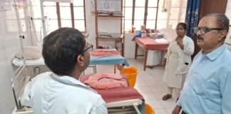 बेलघाट सहित करीब आधा दर्जन अस्पतालों पर डायलिसिस की सुविधा देने की तैयारी, सीएमओ ने शासन को भेजा प्रस्ताव, बेलघाट सीएचसी का किया निरीक्षण