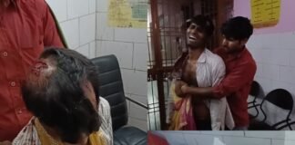 घर के बाहर युवक पर जानलेवा हमला, सिर पर डंडे से वार कर किया लहूलुहान