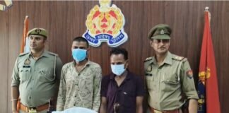 बंद मकानों को बनाते थे निशाना, दो शातिर चोर चढ़े पुलिस के हत्थे,लाखों के आभूषण व नकदी बरामद