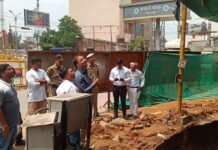 बेमौसम बारिश में टूटा नाला, नगर आयुक्त ने दिए तत्काल मरम्मत के निर्देश