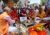 पेट्रोल मत जलाओ, सोना मत खरीदो, बस शराब पियो, बलिया के धरने से सरकार की नीतियों पर करारा तंज, प्रशासन के खिलाफ महिलाओं ने किया शुद्ध बुद्धि यज्ञ