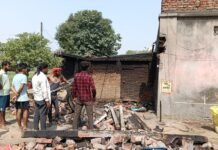 घर में रखा गैस सिलेंडर ब्लास्ट : गांव में मचा हड़कंप…, चार बच्चे घायल