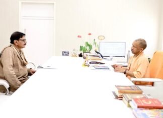 बनवारीवास कांड पर जेवर विधायक की CM योगी से मुलाकात, पीड़ित परिवार को आर्थिक सहायता और न्याय का आश्वासन