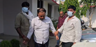 UP एंटी करप्शन टीम ने आधार-सीएससी डिस्ट्रिक्ट मैनेजर को 10 हजार की रिश्वत लेते रंगे हाथ गिरफ्तार