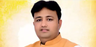 भाजपा में अंदरूनी घमासान ! एक भाजपा नेता ने दूसरे भाजपा नेता के खिलाफ थाने में एफआईआर दर्ज करा दी।