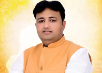 भाजपा में अंदरूनी घमासान ! एक भाजपा नेता ने दूसरे भाजपा नेता के खिलाफ थाने में एफआईआर दर्ज करा दी।