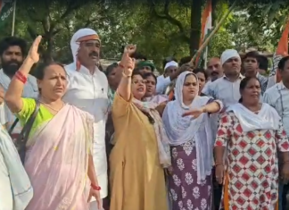 लखनऊ में मंत्री दिनेश प्रताप सिंह के राहुल गांधी पर विवादित बयान के खिलाफ कांग्रेस का उग्र प्रदर्शन