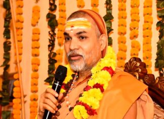 शंकराचार्य ने सत्ता पर साधा निशाना, बोले- गौ हत्या पर चुप्पी क्यों?