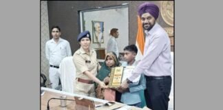 UP: 13 साल के बच्चे ने बचाई गोमती नदी में डूब रहे तीन बच्चों की जान, राजकुमार को मिला बाल वीरता सम्मान