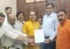 UP: मुगलसराय में सड़क चौड़ीकरण को लेकर व्यापारियों की आवाज बुलंद, मुआवजा और पुनर्वास की उठी मांग