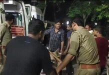 UP: नशे में धुत बैंक मैनेजर ने कार से दो सिपाहियों को रौंदा, हालत गंभीर, ट्रॉमा सेंटर रेफर