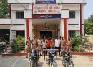 UP: बलिया में पुलिस मुठभेड़, चोरी की योजना बना रहे बदमाशों से भिड़ी बांसडीह पुलिस, एक के पैर में लगी गोली