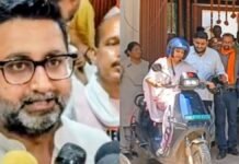 UP: एक ही गाड़ी से पहुंचे 3 मंत्री, विधायक ने की इलेक्ट्रिक स्कूटी की सवारी