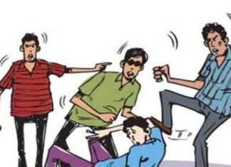UP: बरेली मंडी में खूनी बवाल! छोटे भाई को बचाने पहुंचे युवक पर कैंची से हमला, मुकदमा दर्ज