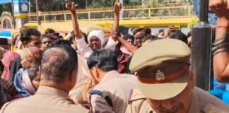 UP: इटावा में युवक की संदिग्ध मौत पर बवाल, शव सड़क पर रखकर 3 घंटे तक किया जाम, 35 पर मुकदमा दर्ज