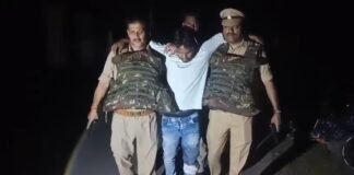मंगलसूत्र लूटने वाले बदमाशों से पुलिस की मुठभेड़: दिनदहाड़े महिला से लूट के बाद पुलिस पर की फायरिंग, दोनों आरोपी गिरफ्तार