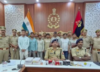 गैंग लीडर सहित 7 लुटेरे गिरफ्तार, ट्रेन-बस-स्टेशन पर यात्रियों को बनाते थे निशाना, यूपी से दिल्ली तक फैला नेटवर्क