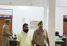 सैफई में पत्रकार पर हमला : फर्जी प्रधान संदीप उर्फ डंपी गिरफ्तार, दूसरे आरोपी की तलाश जारी