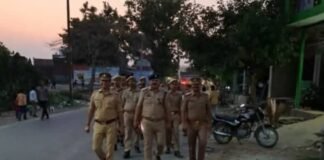 कंपिल थाने को मिला बड़ा पुलिस बल : 38 नए आरक्षियों की तैनाती, सड़कों पर उतरी पुलिस टीम ने किया फ्लैग मार्च