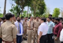 सहारनपुर मेडिकल कॉलेज में हंगामा : नौकरी से निकाले जाने पर टंकी पर चढ़ा कर्मचारी