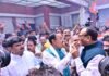 बंगाल में BJP की जीत के रुझानों पर कार्यकर्ताओं का जोरदार जश्न, ढोल-नगाड़ों पर थिरके केशव-ब्रजेश