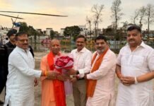 पश्चिम बंगाल विधानसभा चुनाव में भाजपा की ऐतिहासिक जीत पर गोरखपुर में सीएम योगी का हुआ भव्य स्वागत