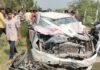 बारात से पहले हादसा: दूल्हे की कार से टक्कर, महिला की मौत, भाई की हालत नाजुक