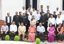 लखनऊ में राज्यपाल आनंदीबेन पटेल ने जनगणना 2027 की स्व-गणना प्रक्रिया का शुभारंभ किया, खुद डिजिटल माध्यम से दर्ज की जानकारी