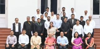 लखनऊ में राज्यपाल आनंदीबेन पटेल ने जनगणना 2027 की स्व-गणना प्रक्रिया का शुभारंभ किया, खुद डिजिटल माध्यम से दर्ज की जानकारी