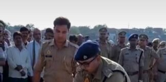 हरियाणा सड़क हादसे में जान गंवाने वाले दारोगा सत्यवान सिंह को फर्रुखाबाद में पुलिस सम्मान के साथ अंतिम विदाई