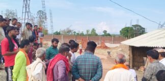 बहराइच में अवैध कब्जे पर चला प्रशासन का बुलडोजर, SDM ने मौके पर पहुंचकर रुकवाया निर्माण
