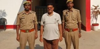मकान निर्माण शुरू कराने के नाम पर 15 हजार रुपये रिश्वत मांगने वाला नायब उपनिरीक्षक परमात्मा यादव गिरफ्तार