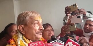 वृंदावन पहुंचे प्रमोद तिवारी, बांके बिहारी मंदिर में दर्शन के बाद भाजपा पर साधा निशाना; बोले- 2029 से पहले हट सकते हैं मोदी…