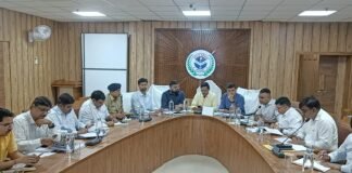 मंडलायुक्त व महापौर की अध्यक्षता में समीक्षा, कंट्रोल रूम सक्रिय, संवेदनशील क्षेत्रों पर विशेष नजर