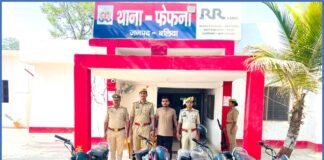 बलिया पुलिस का बड़ा एक्शन, अन्तर्राज्यीय बाइक चोर गिरोह का भंडाफोड़, झाड़ियों में छुपा कर रखी थी चोरी की गाड़ियां