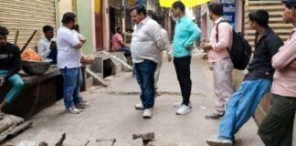 नई सड़क तोड़े जाने पर बवाल : भईयन मिश्रा ने पालिका पर लगाए भ्रष्टाचार के आरोप, सीएम योगी आदित्यनाथ से शिकायत की चेतावनी