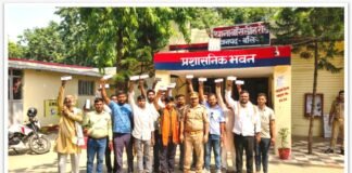 बांसडीह रोड पुलिस ने बिखेरी मुस्कान: बरामद किए गुम हुए 23 मोबाइल फोन, जिनकी कीमत लाखो में