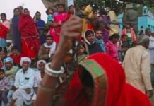 बरेली में झाड़-फूंक के नाम पर विवाहिता से बेरहमी, पति समेत चार पर मुकदमा