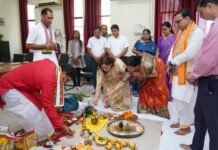 संस्कृत विभाग में पी.जी. डिप्लोमा पाठ्यक्रम के अंतर्गत रुद्राभिषेक का आयोजन