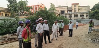 नए कलेक्ट्रेट भवन का निर्माण तेज, एडीएम सिटी गजेन्द्र कुमार ने लिया जायजा