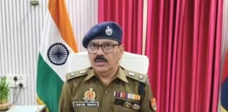 बलिया में कानून व्यवस्था पर एसपी सख्त, लापरवाही पड़ी भारी,17 पुलिसकर्मी तत्काल प्रभाव से लाइन हाजिर