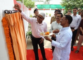 एडीजी जोन मुथा अशोक जैन ने पुलिस आवासीय परिसर में नई सड़क का किया लोकार्पण, सुविधाओं में हुआ विस्तार