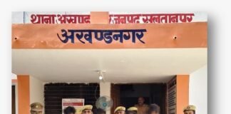 असलहे के बल पर लूट करने वाले चार बदमाश 24 घंटे में गिरफ्तार, तमंचा और नकदी बरामद