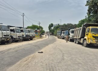 सहारनपुर में खनन माफियाओं पर कार्रवाई : 9 डंपर पकड़े गए